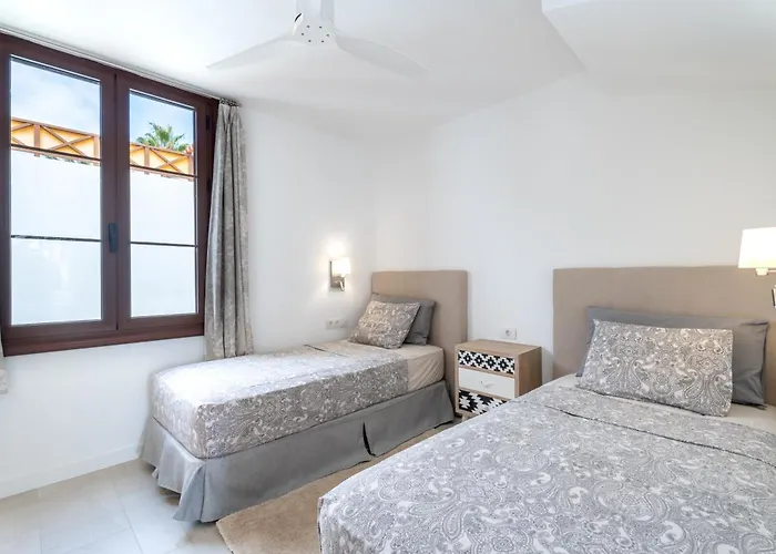 In Parque Santiago Iii *