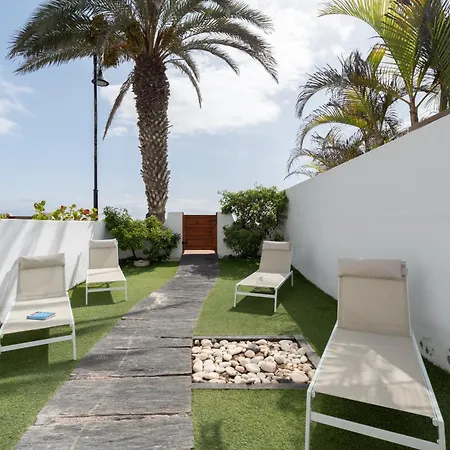 In Parque Santiago Iii * プラヤ・デ・ラス・アメリカス