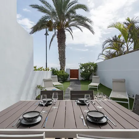 In Parque Santiago Iii * Playa de las Américas